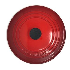 Le Creuset red enamel cast iron lid 22 - 3.3 litre / 3 1/2 US qt. ** lid only **